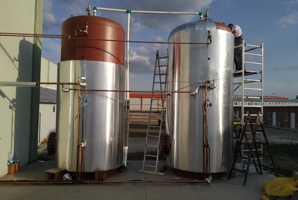 Two 10,000-litre tanks for an industrial solar system